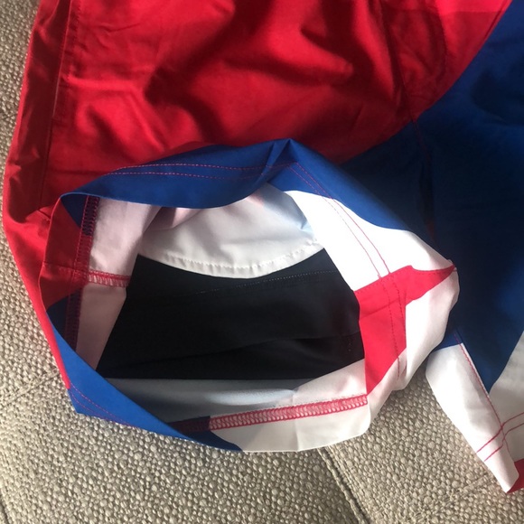 NWT Chubbies swim trunks - Picture 9 of 9